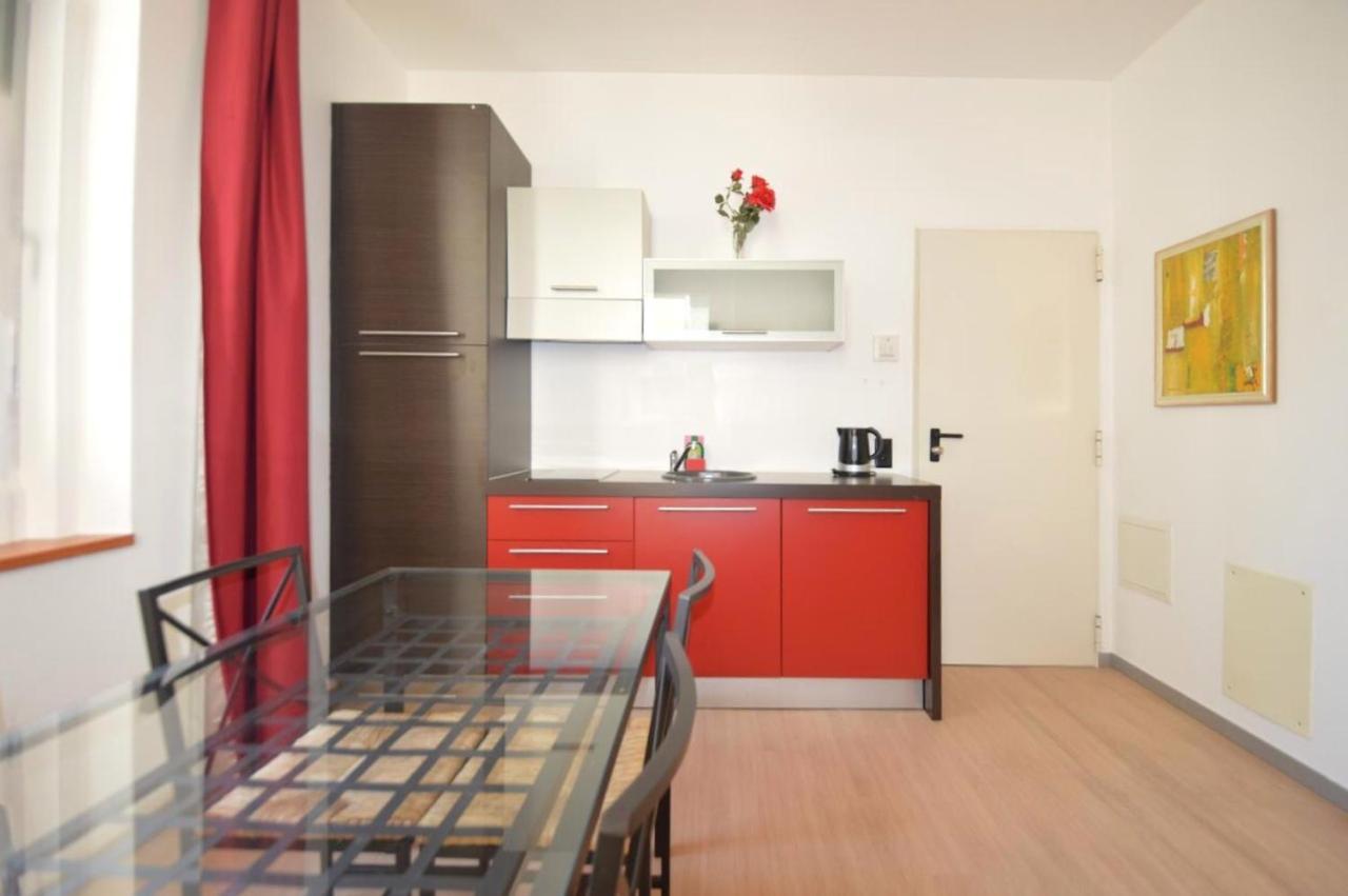 Guesthouse University By Lr - Self Check In Lugano Exterior photo