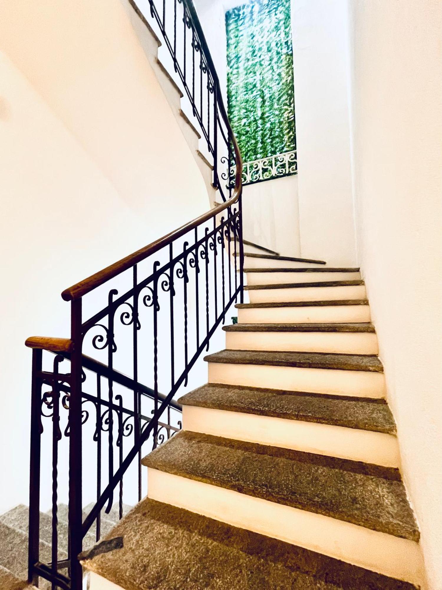 Guesthouse University By Lr - Self Check In Lugano Exterior photo