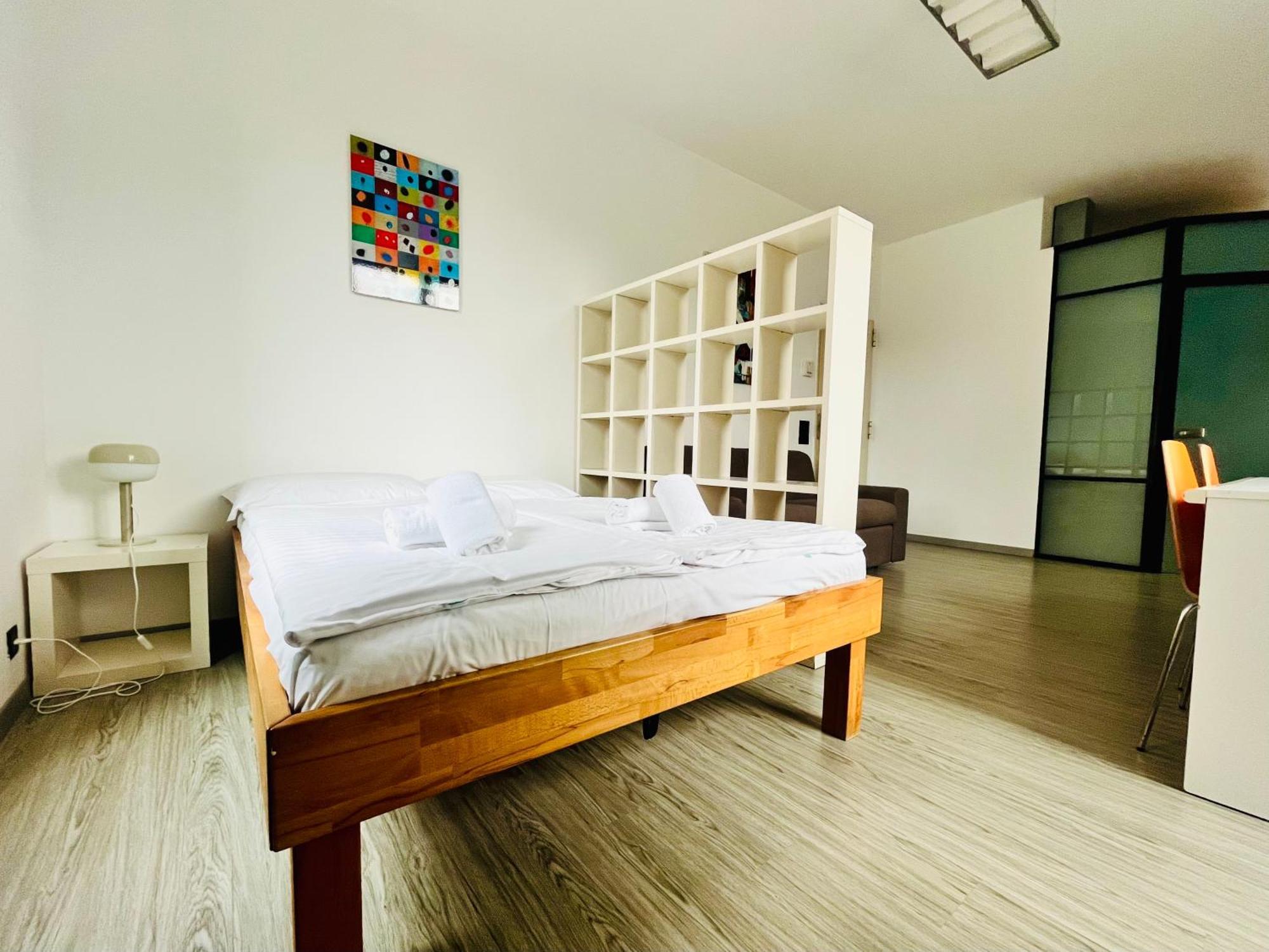 Guesthouse University By Lr - Self Check In Lugano Exterior photo