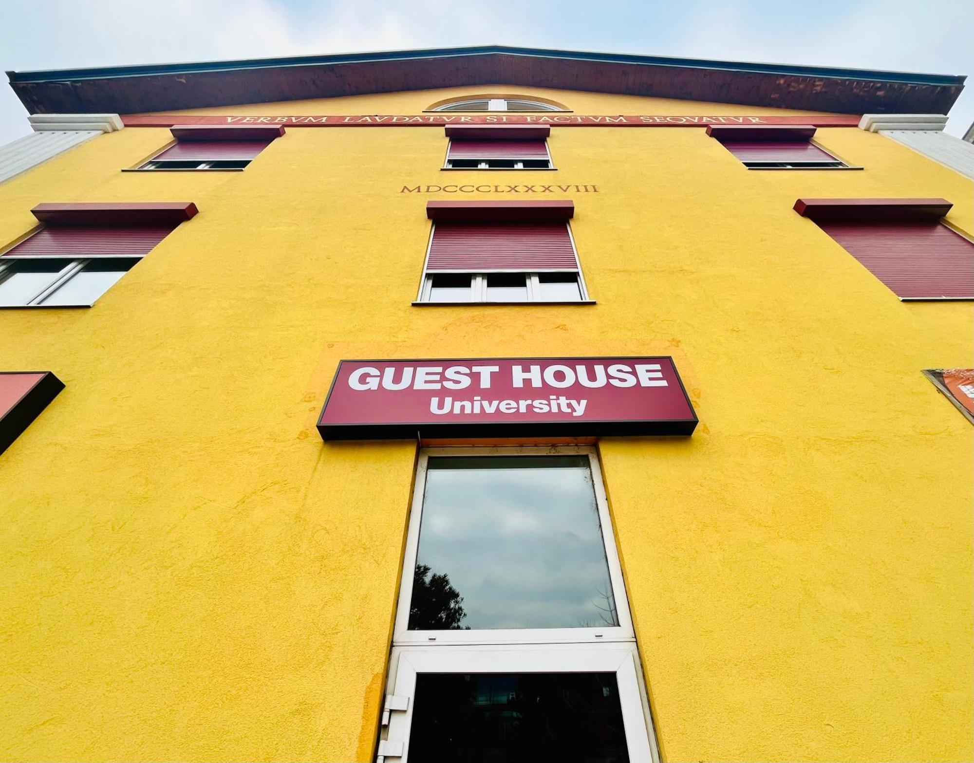 Guesthouse University By Lr - Self Check In Lugano Exterior photo